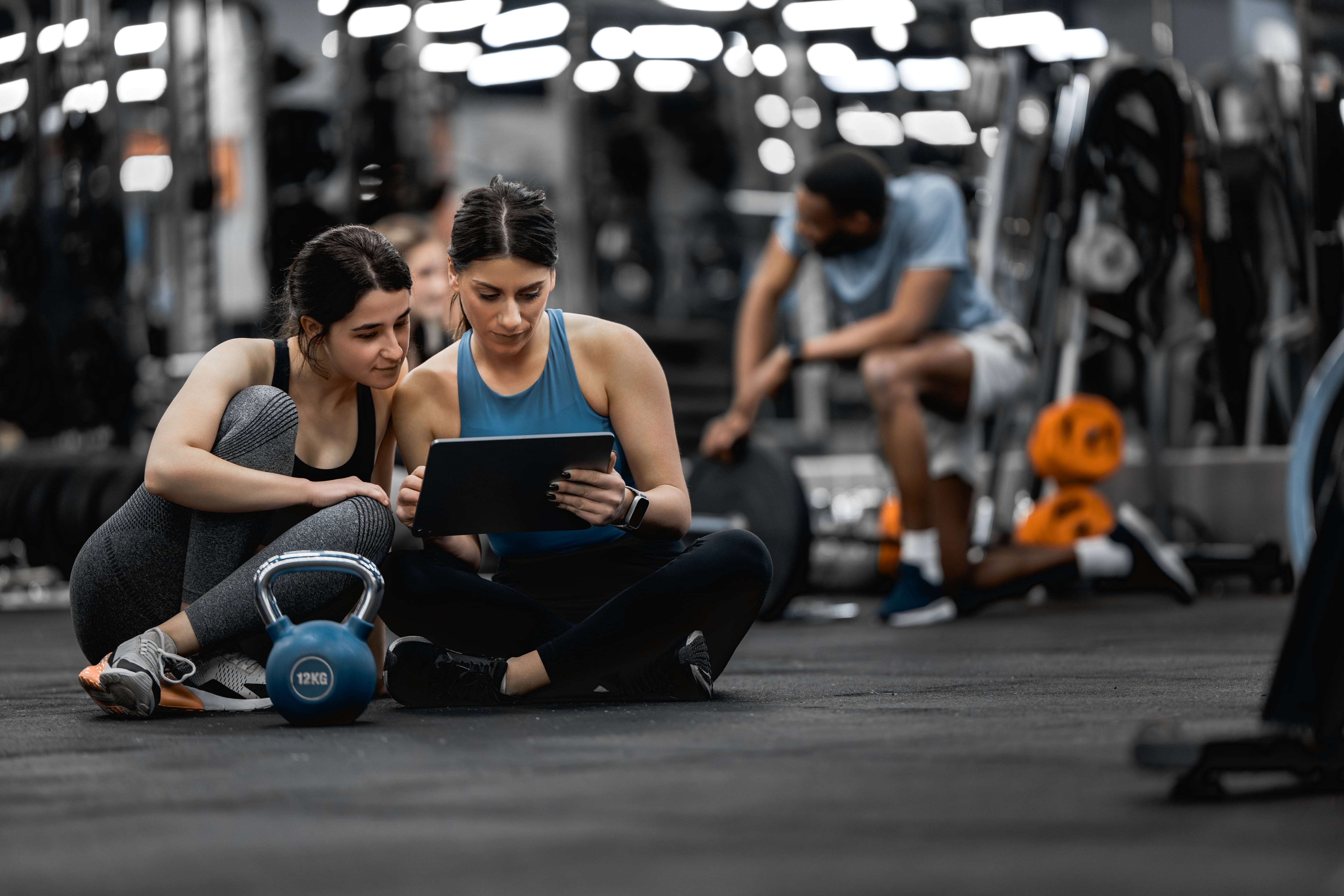 La IA llega a los gimnasios y hay quien la prefiere a un entrenador personal: “ChatGPT es gratis”